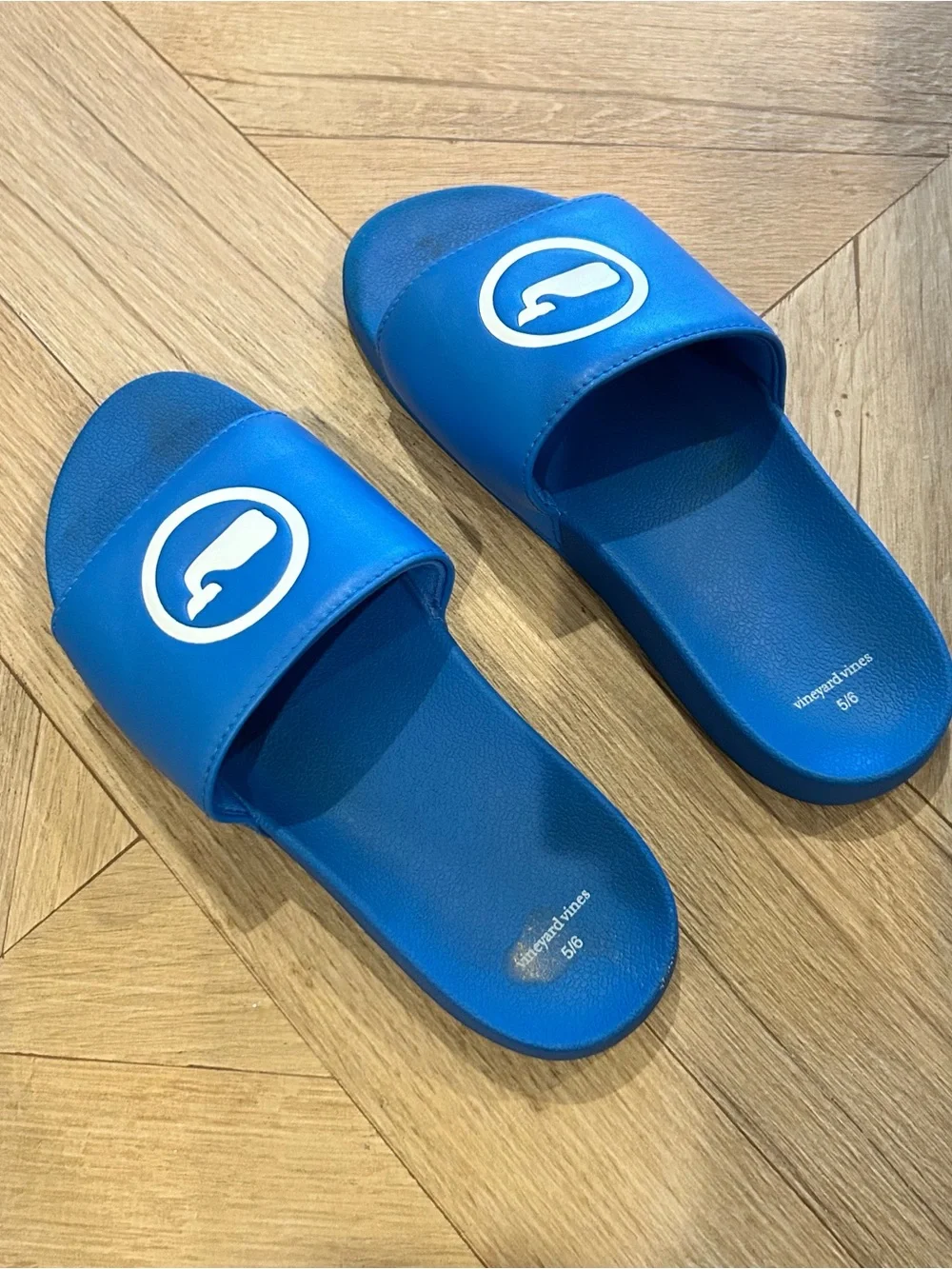 Vineyard Vines boys Blue Whale Slide Sandals